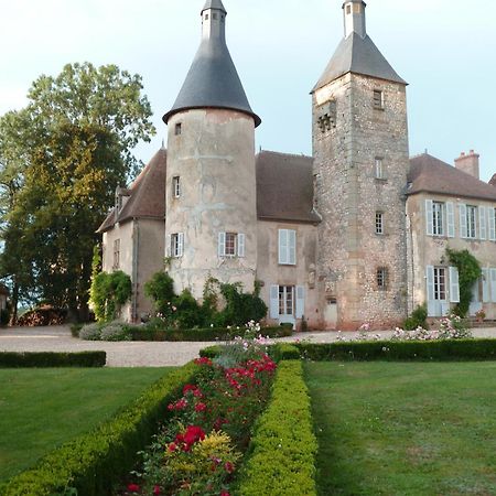 Chateau De Clusors Saint-Menoux Exterior foto