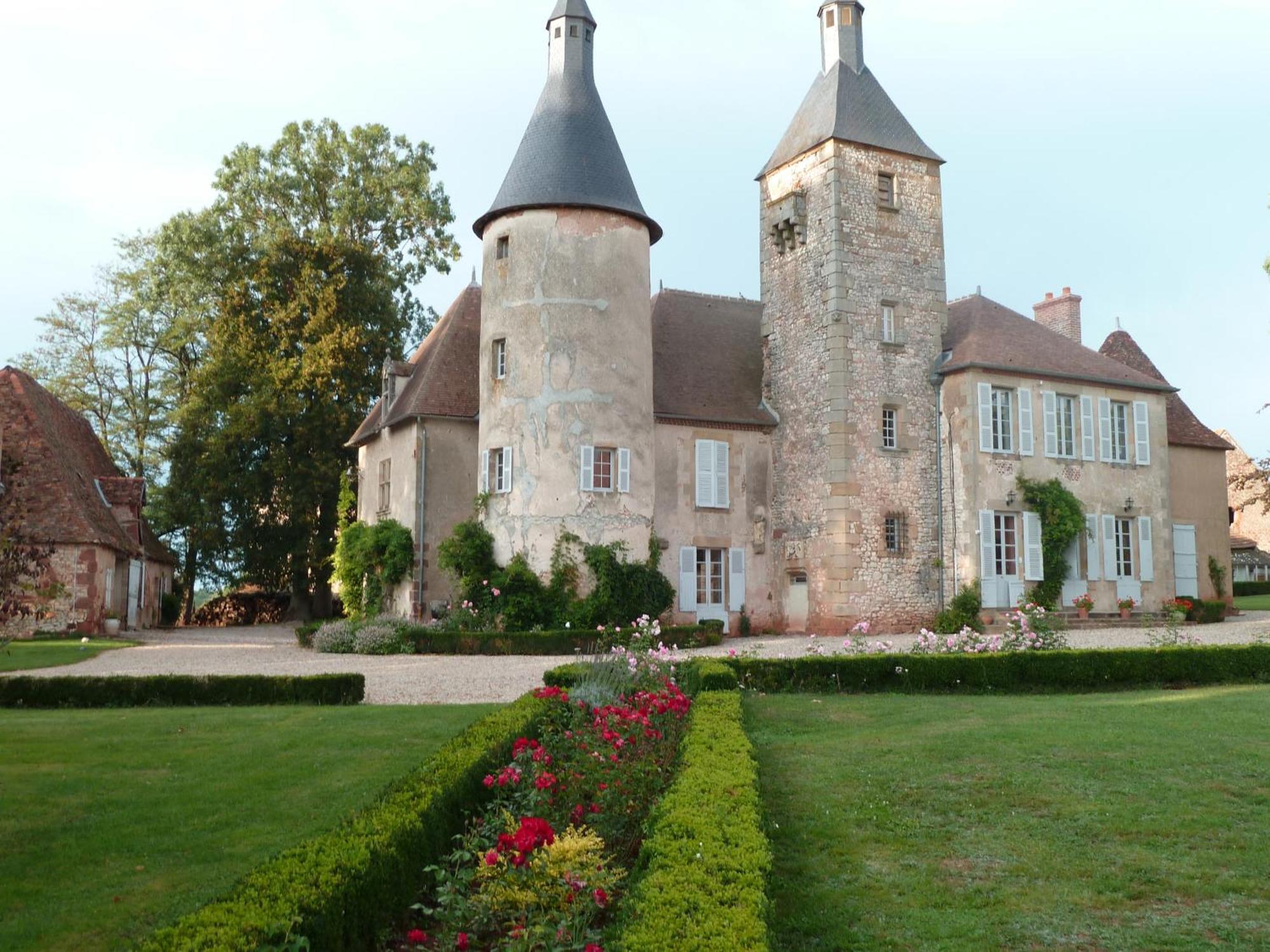 Chateau De Clusors Saint-Menoux Exterior foto